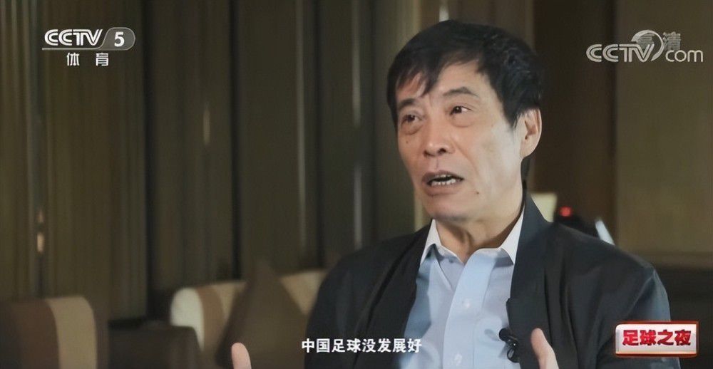 片中有令人热血沸腾的弩箭VS弓箭戏大战，罗宾汉拉弓后箭矢的;子弹时间，还有马车追逐时酷似;速激飙车的嗨爽画面，令影片充满了;动作爽片气质，引领年末观影热潮